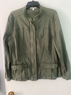 Lightweight Utility Jacket in Olive Green